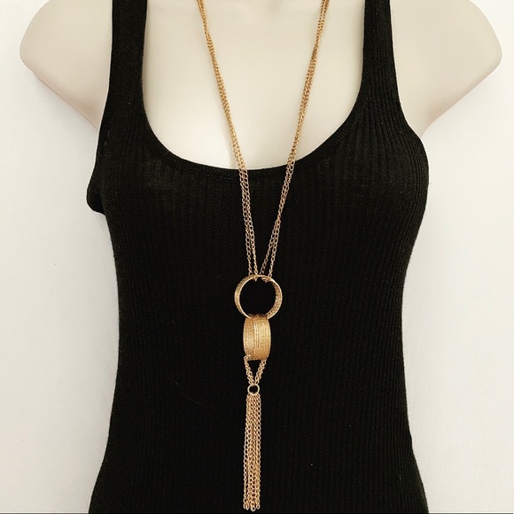 Gold Circle Tassle Necklace - Picture 3 of 4